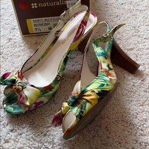 Dainty multi floral peep toe heels